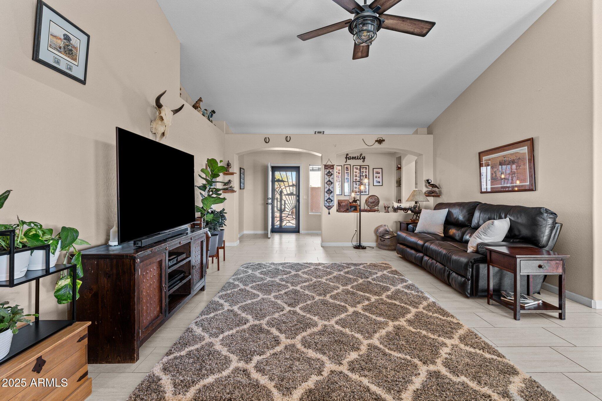 Metes & Bounds NO FLOOD PLAIN - Residential