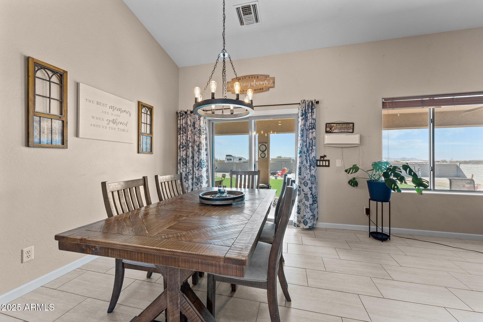 Metes & Bounds NO FLOOD PLAIN - Residential