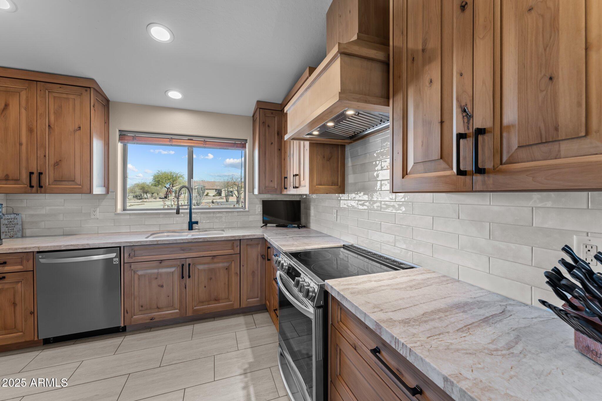 Metes & Bounds NO FLOOD PLAIN - Residential