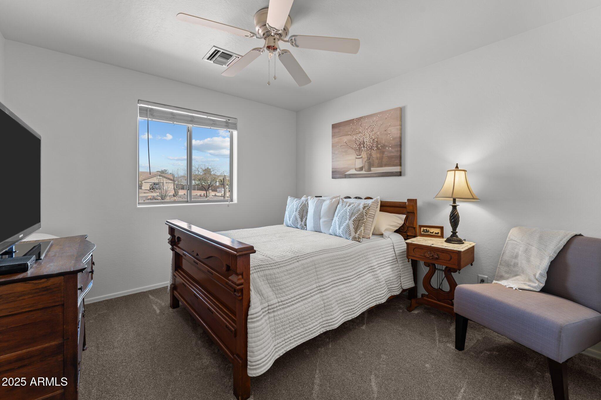 Metes & Bounds NO FLOOD PLAIN - Residential