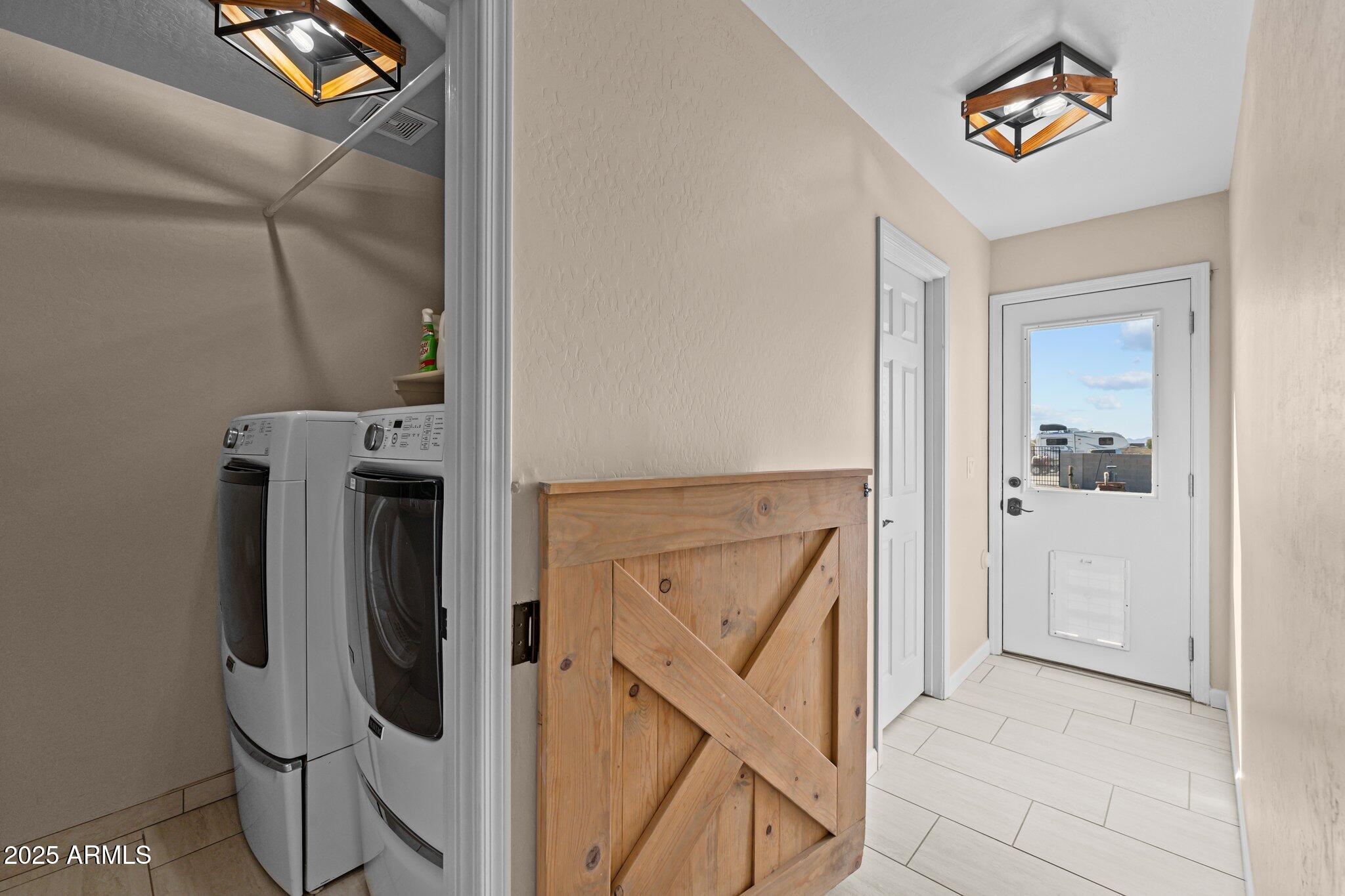 Metes & Bounds NO FLOOD PLAIN - Residential