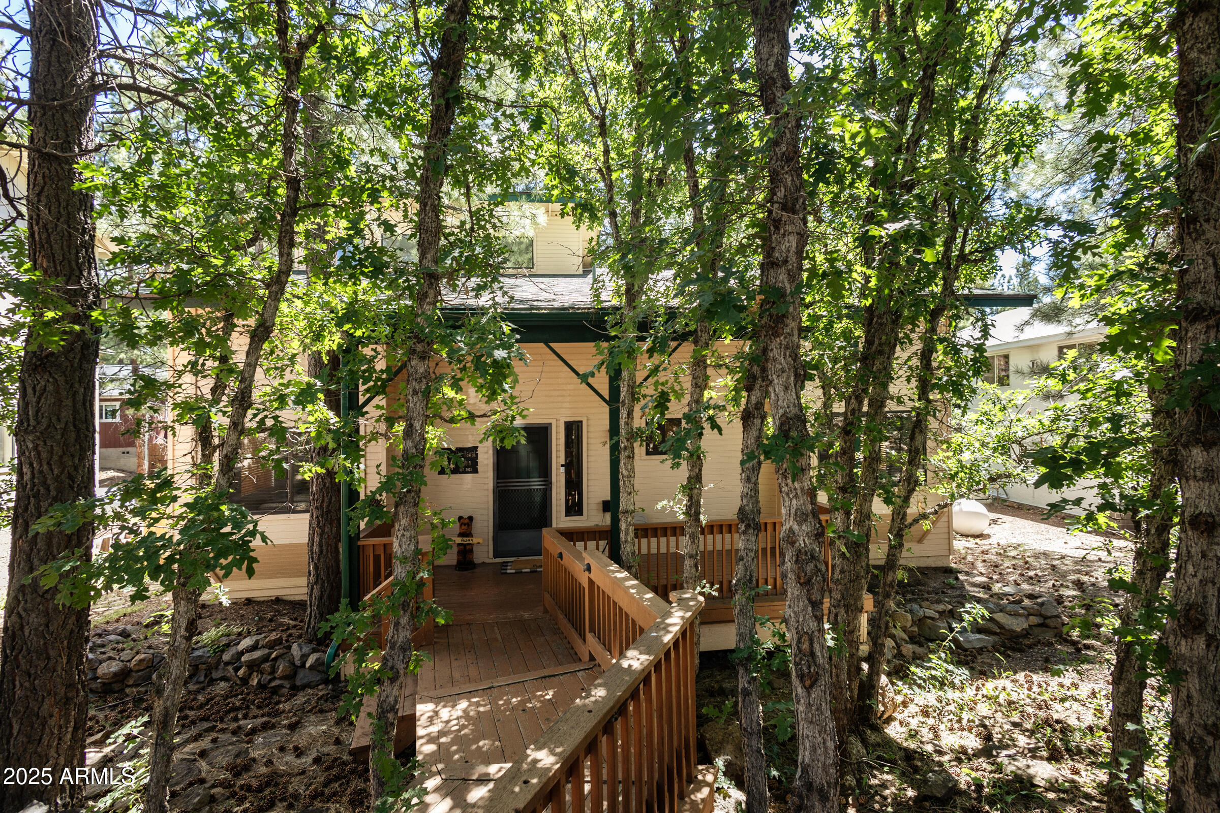 335 SANDIA Circle