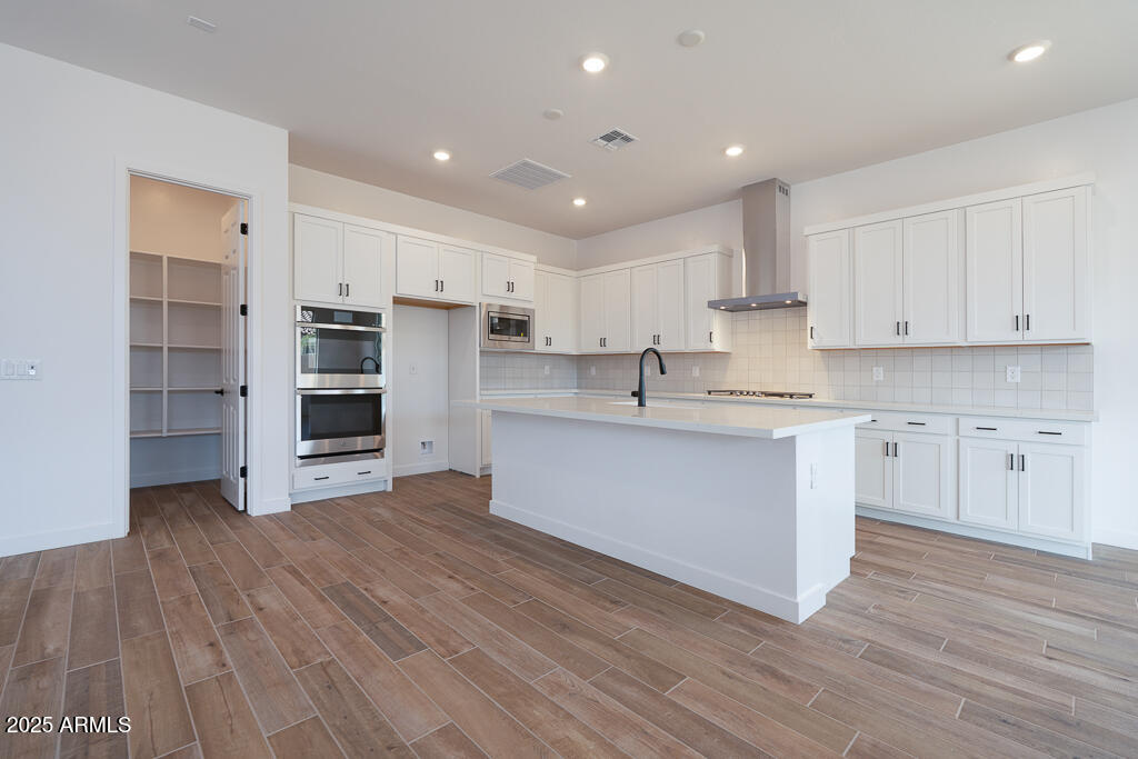 3909 E GOLD MOUNTAIN Avenue