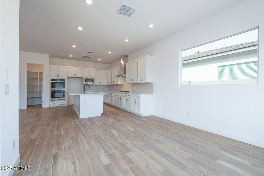 3909 E GOLD MOUNTAIN Avenue