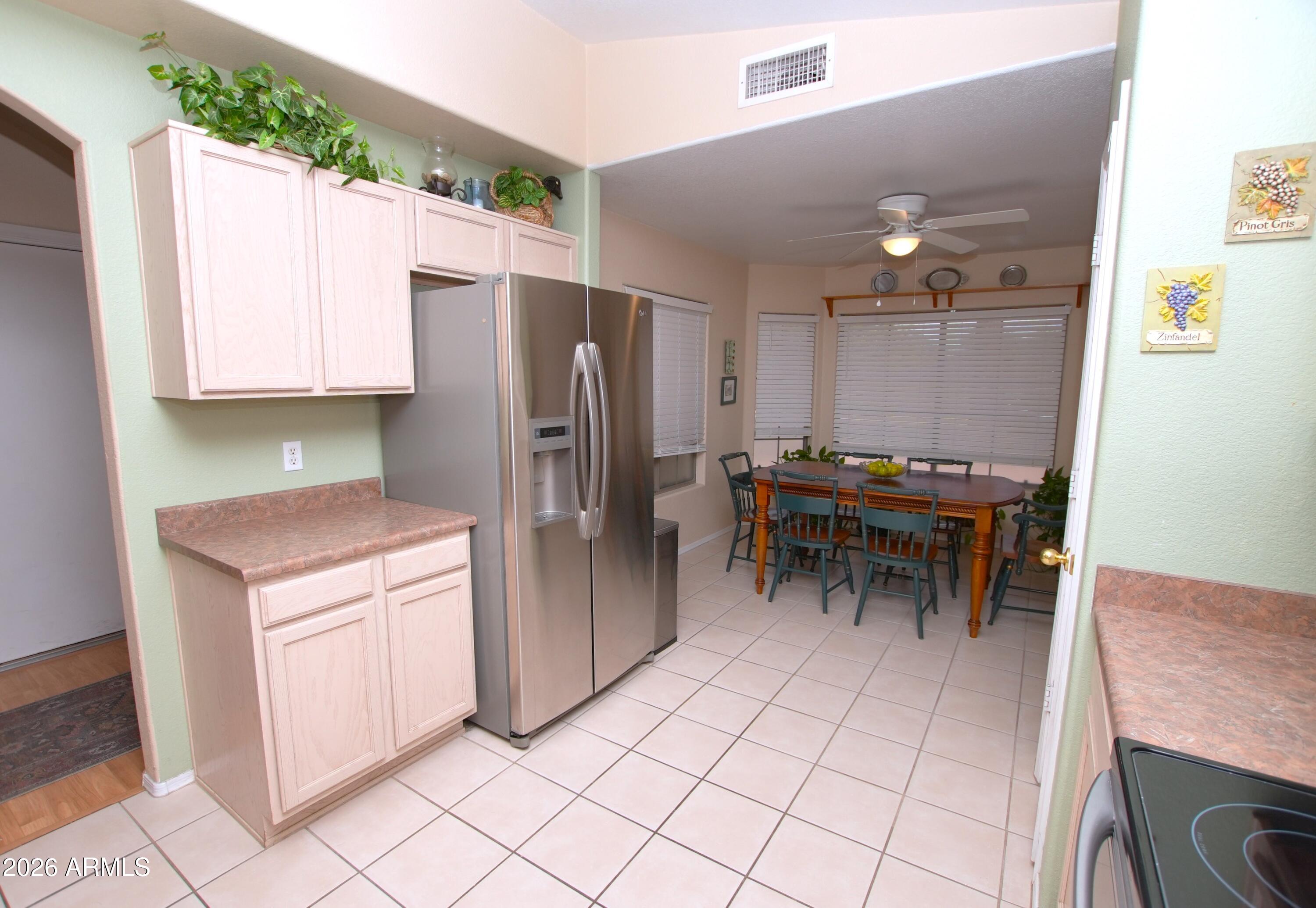 8527 W RUE DE LAMOUR --