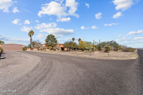 A home in Aguila