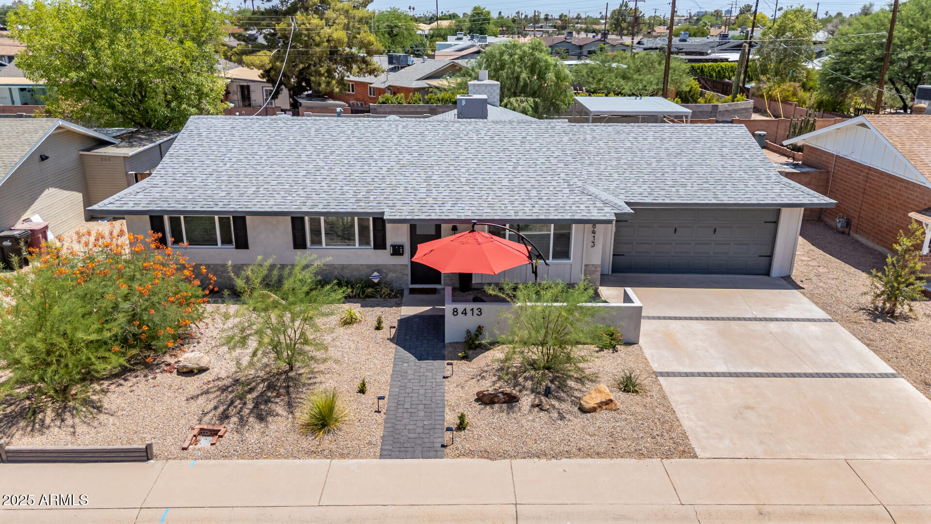 8413 E SHERIDAN Street
