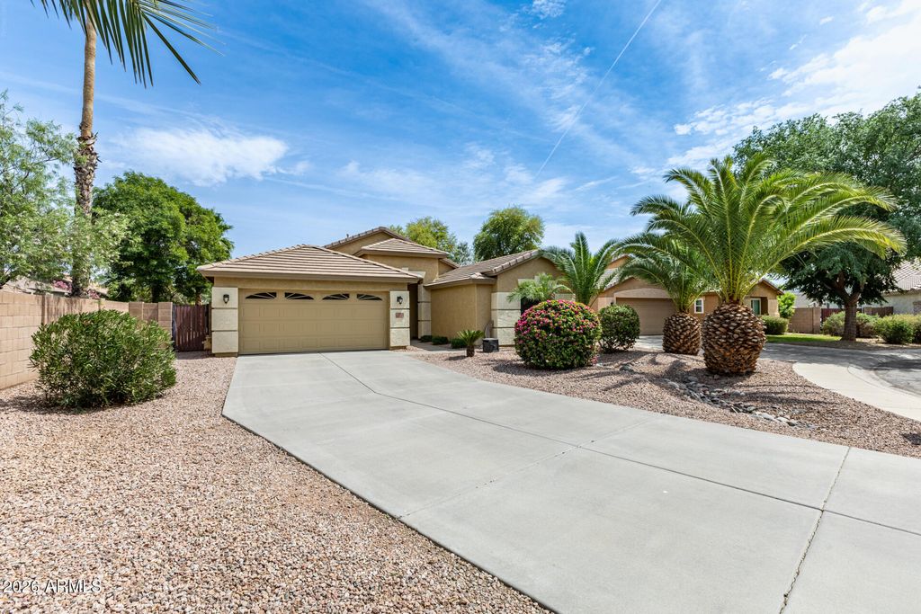 Photo of 1521 S Velero Place, Chandler, AZ 85286 (MLS # 7011612)