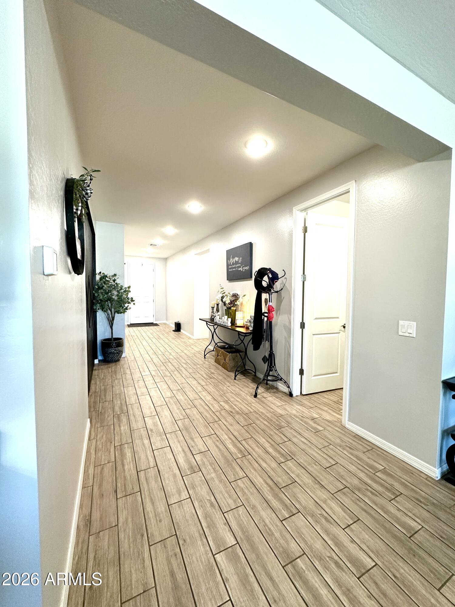 5512 W THURMAN Drive