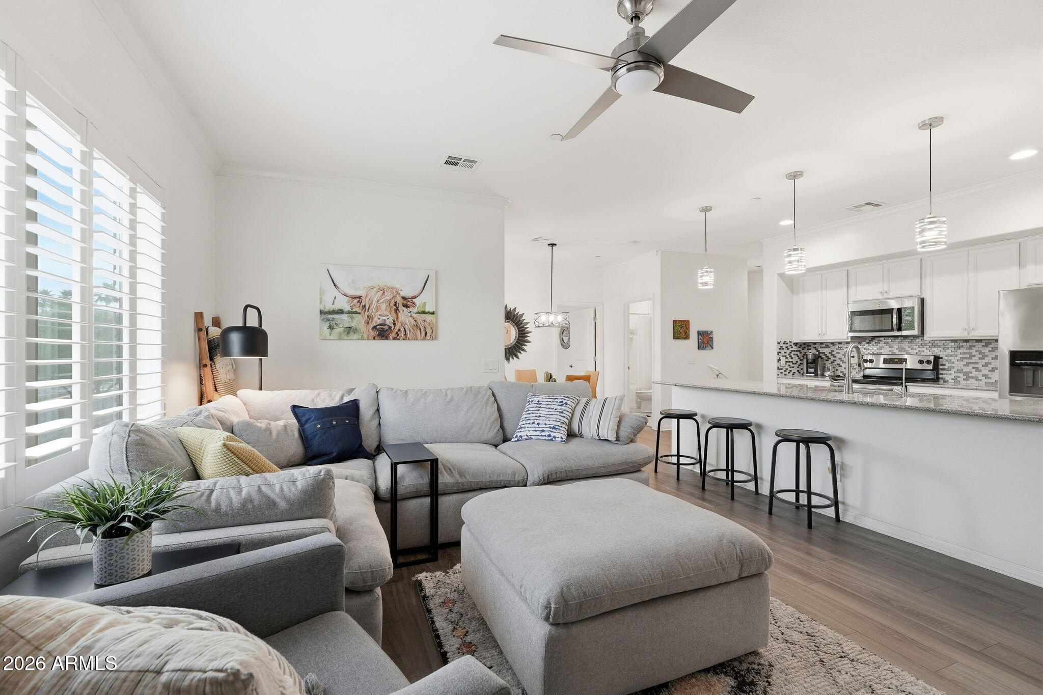 900 S CANAL Drive 211