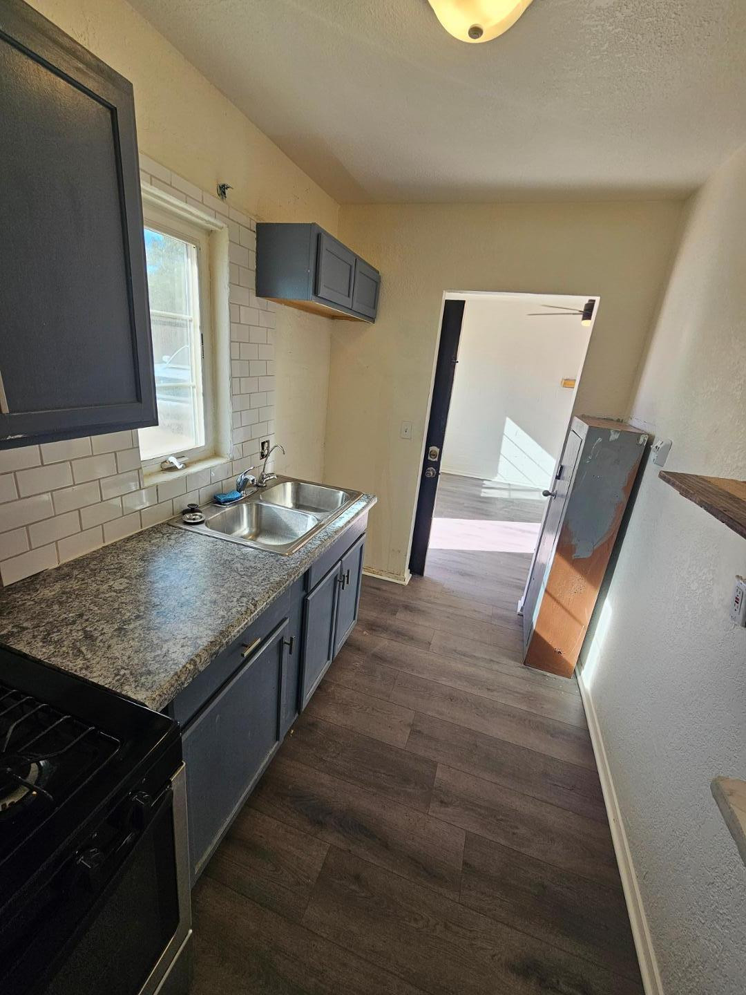 425 N 17th Drive Apt 2