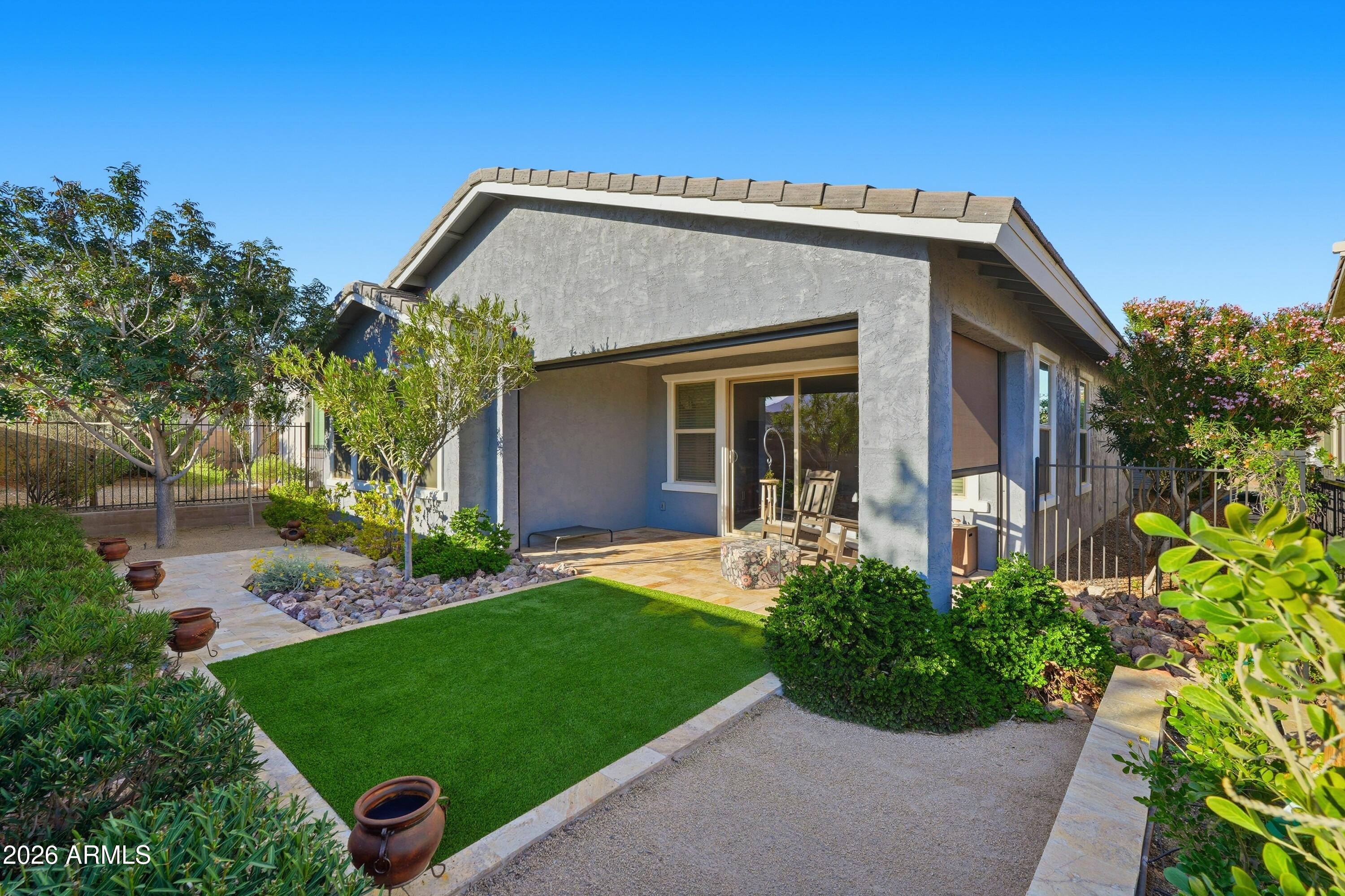 20757 W MINNEZONA Avenue