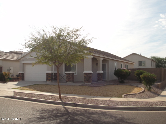 Photo 1 of 14 — 7206 S 41ST Drive, Phoenix, AZ 85041