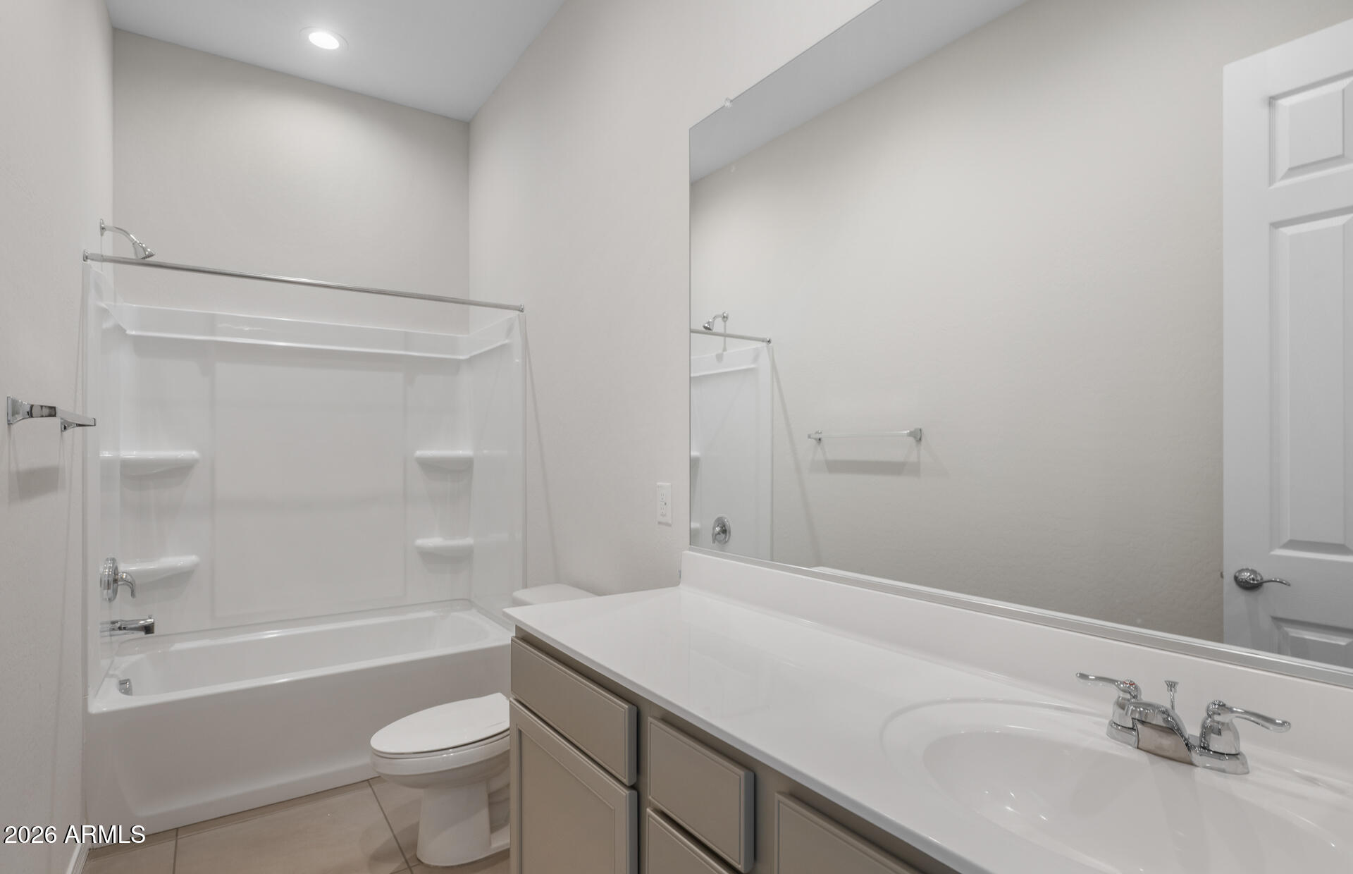 17115 W DESERT HOLLOW Drive