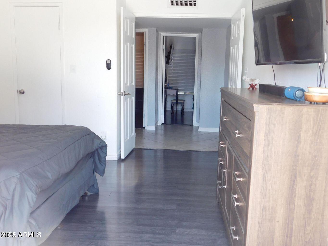 1531 W NARANJA Avenue