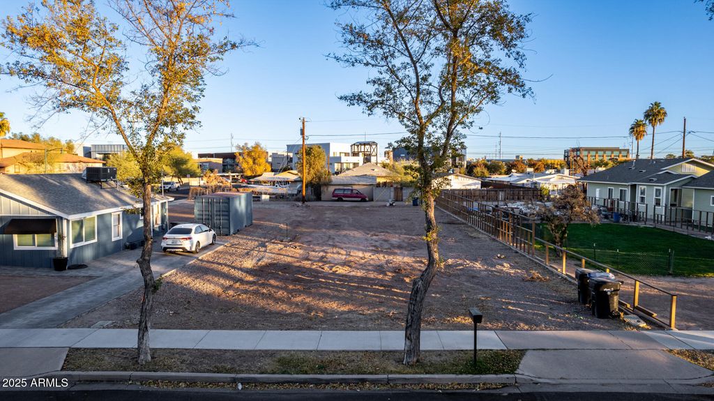 Photo of 130 W Park Avenue #11, Gilbert, AZ 85233 (MLS # 6952977)