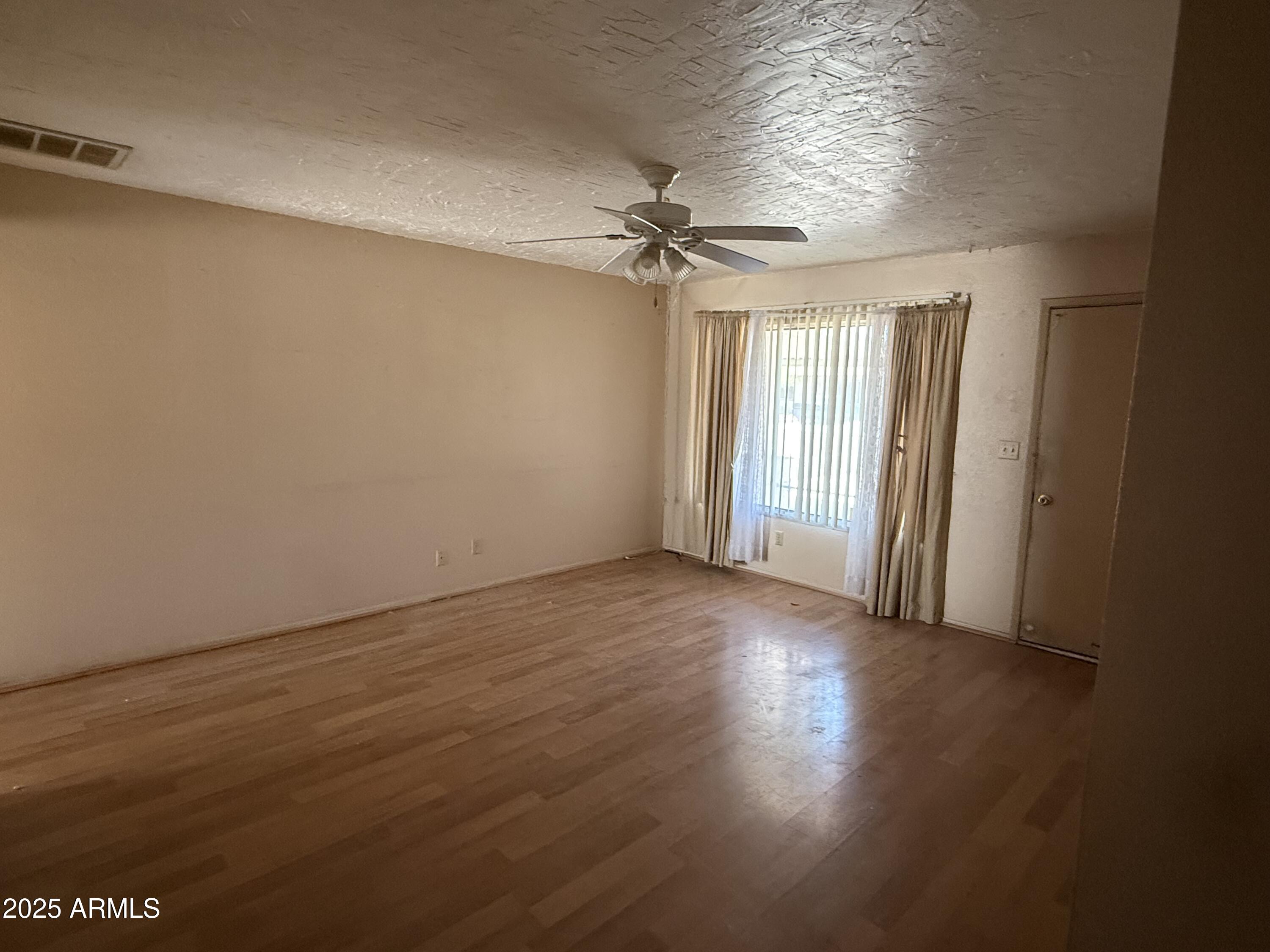 8734 W SAHUARO Drive