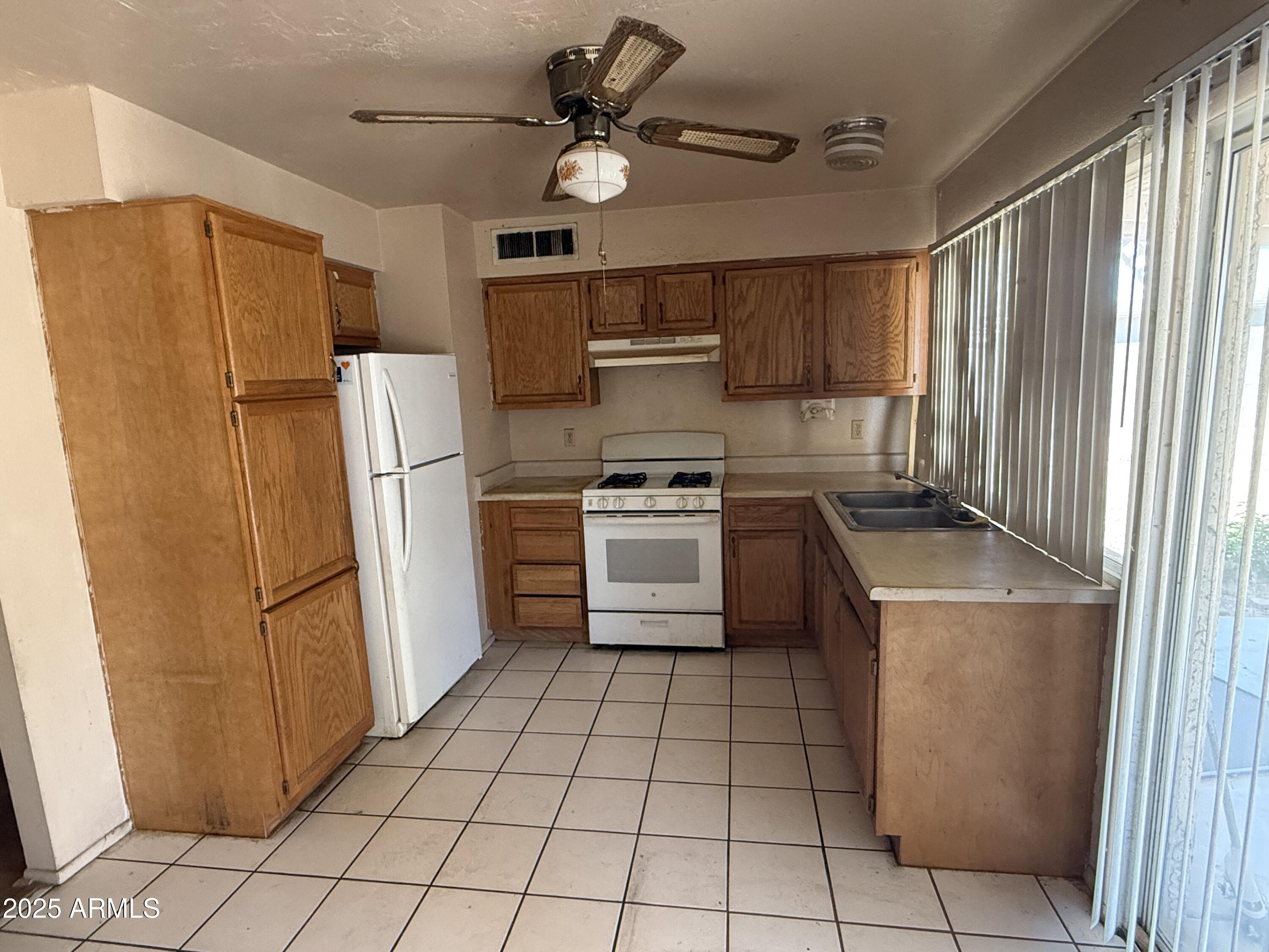 8734 W SAHUARO Drive