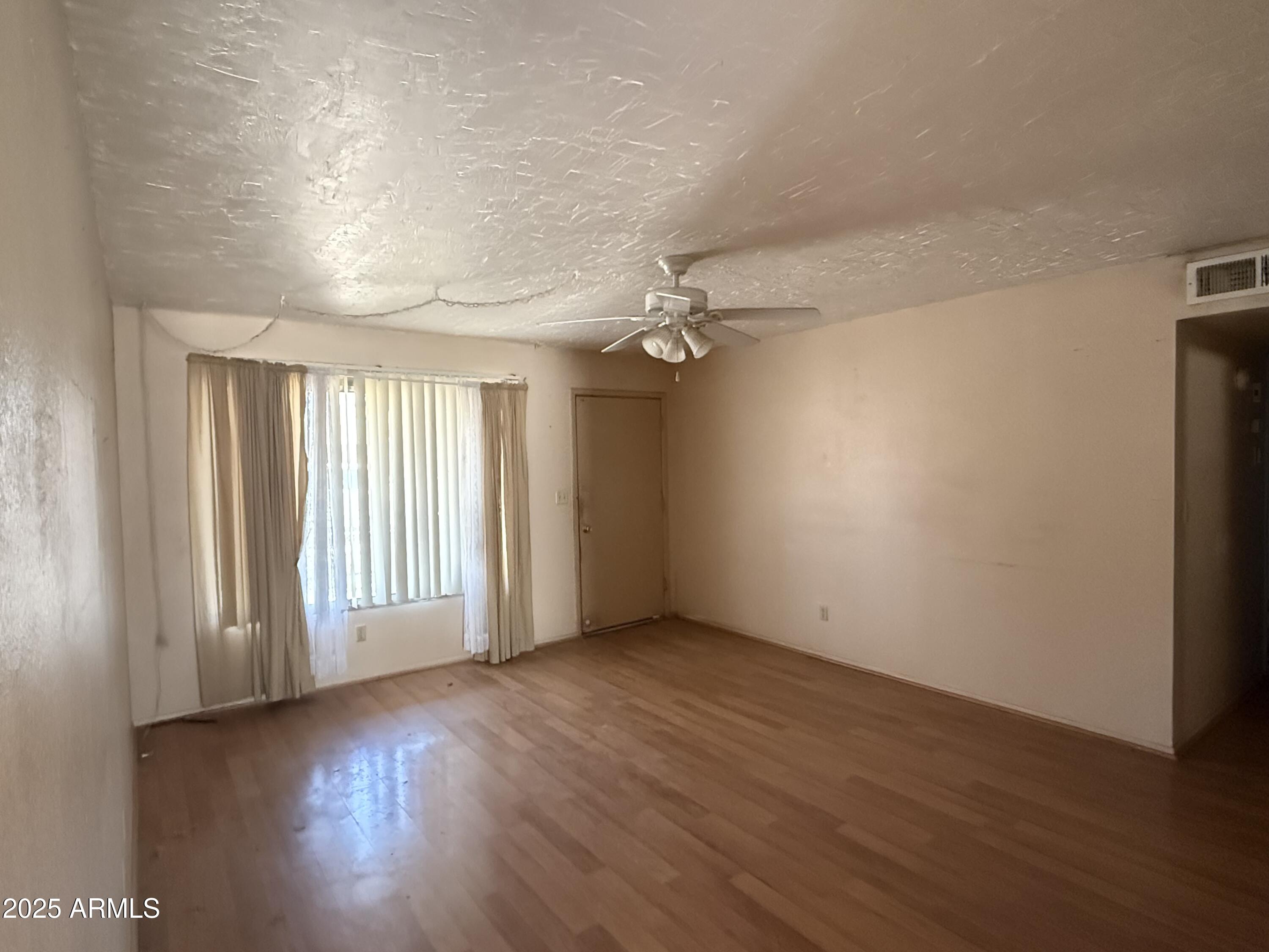 8734 W SAHUARO Drive