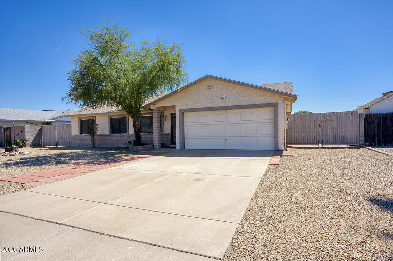 9403 W SUNNYSLOPE Lane