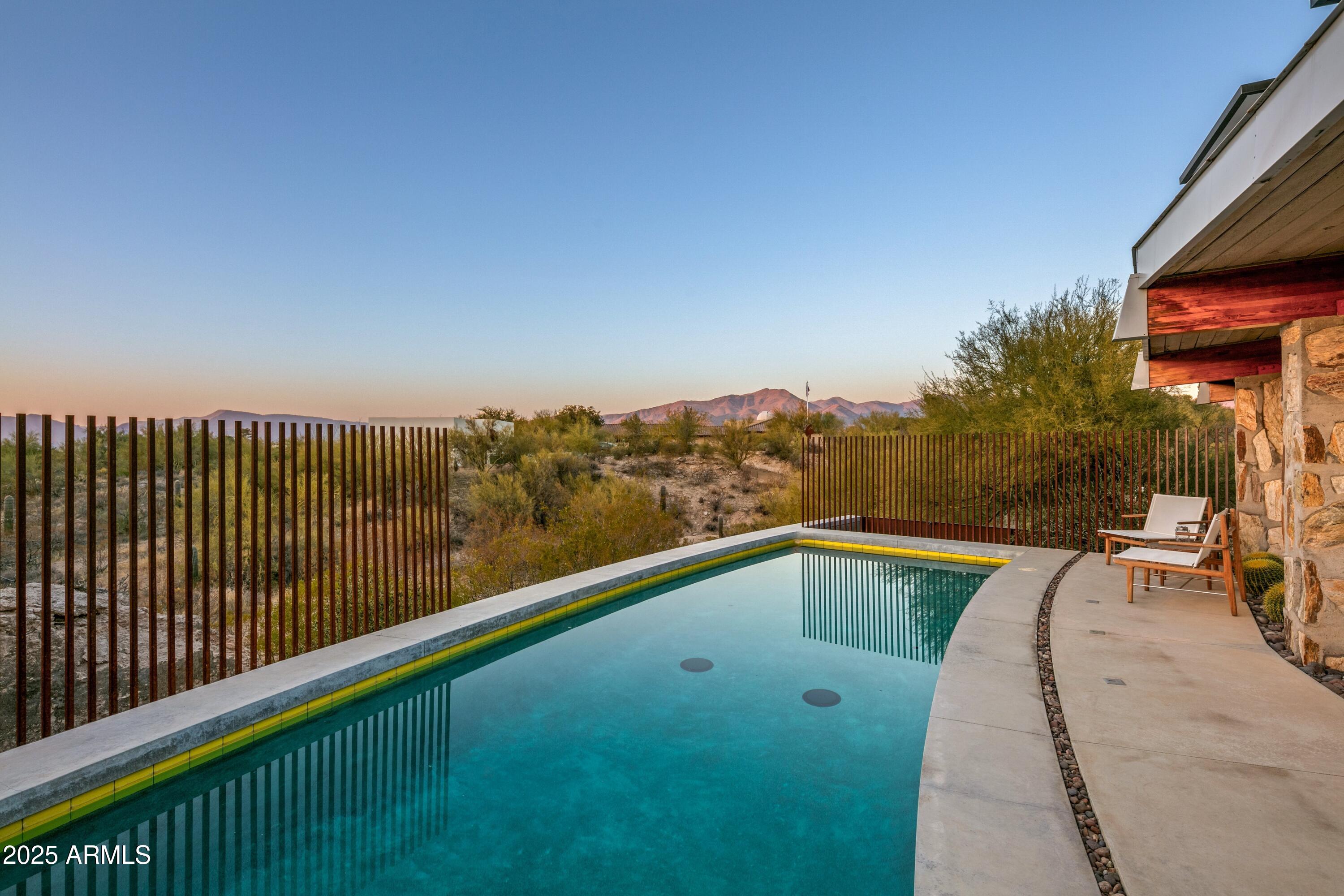 7915 E PRIMROSE Path