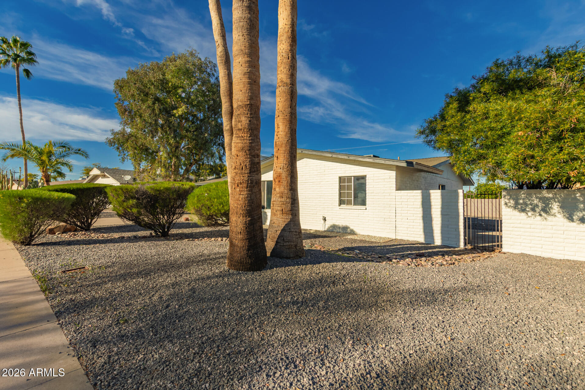 2834 E SHANGRI LA Road