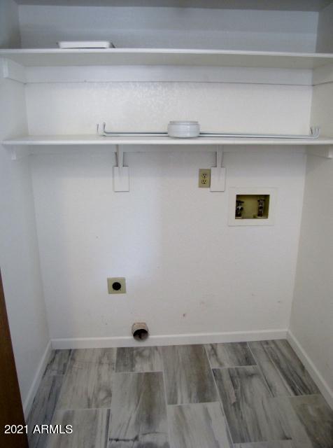 QUAIL HOLLOW - Residential Lease