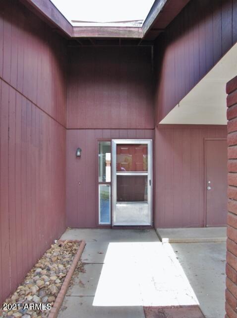 QUAIL HOLLOW - Residential Lease
