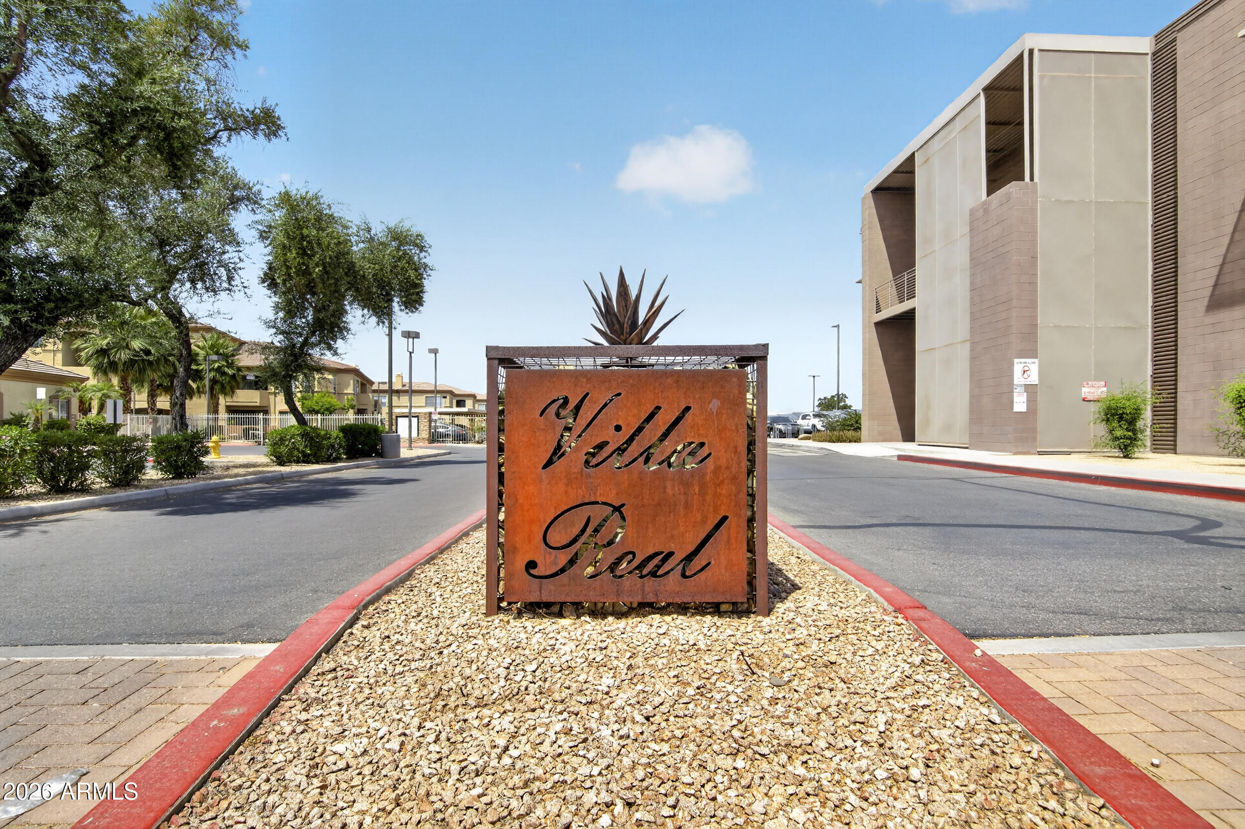 2134 E BROADWAY Road 1042