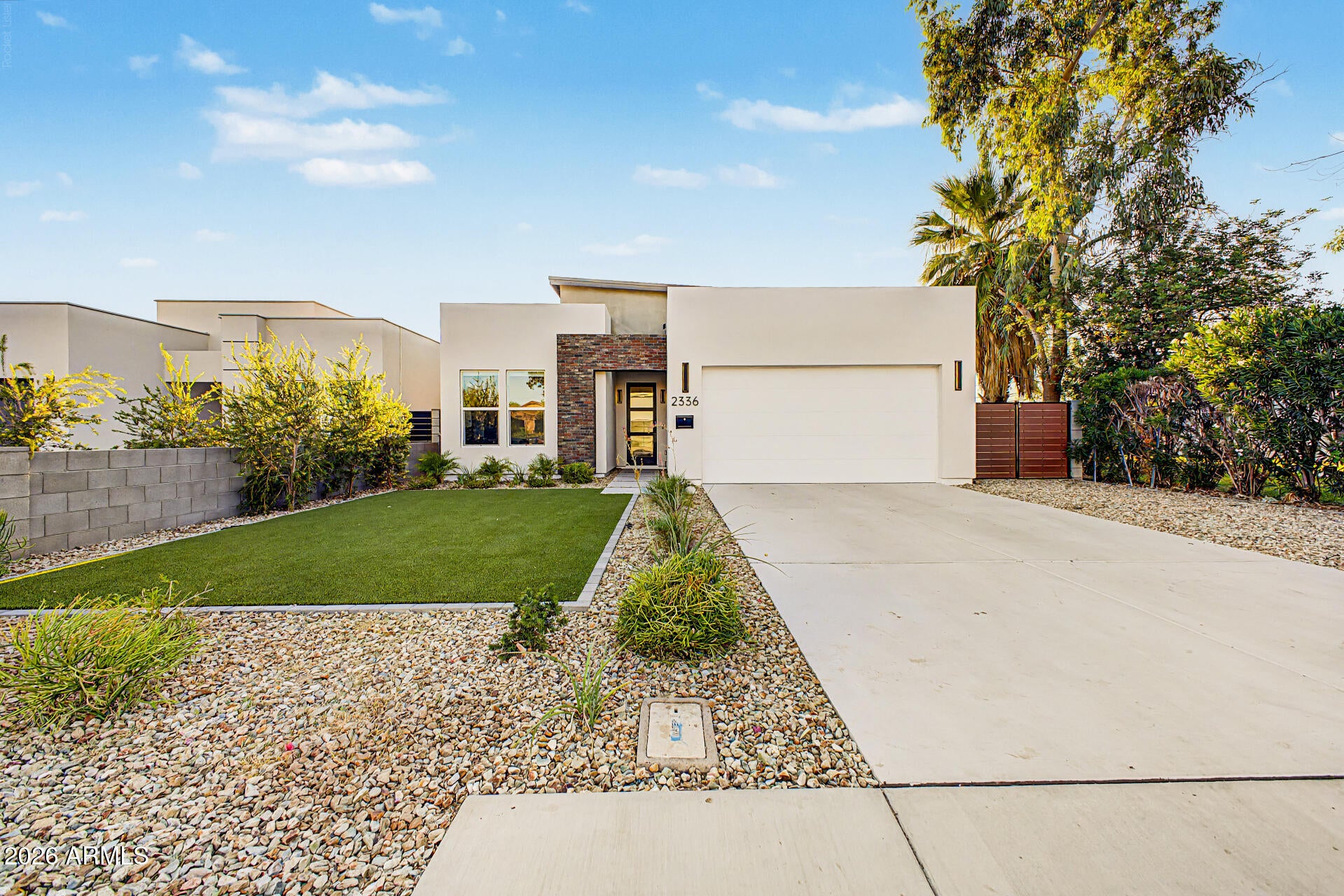 2336 N 28TH Place