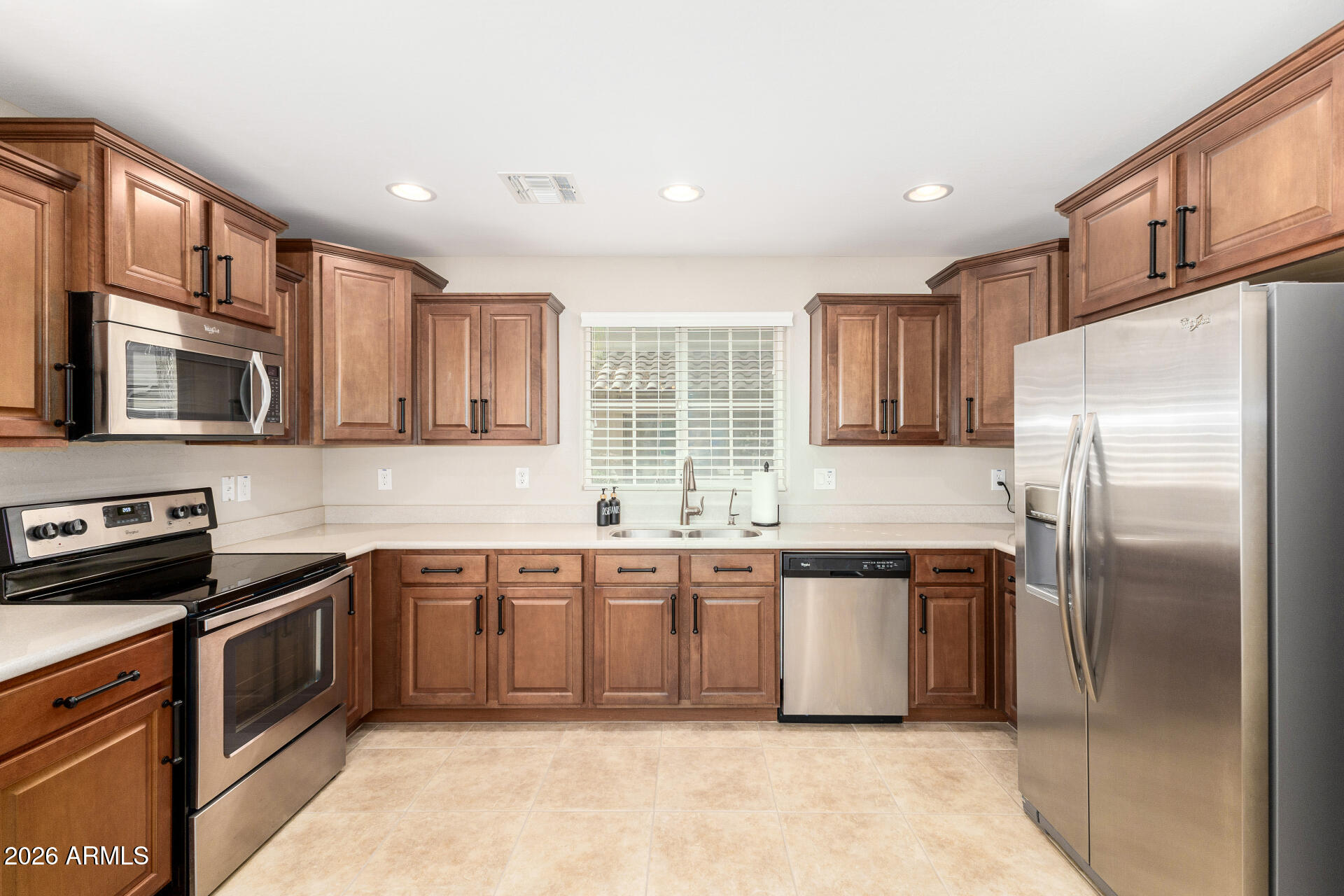 2529 E Vermont Drive