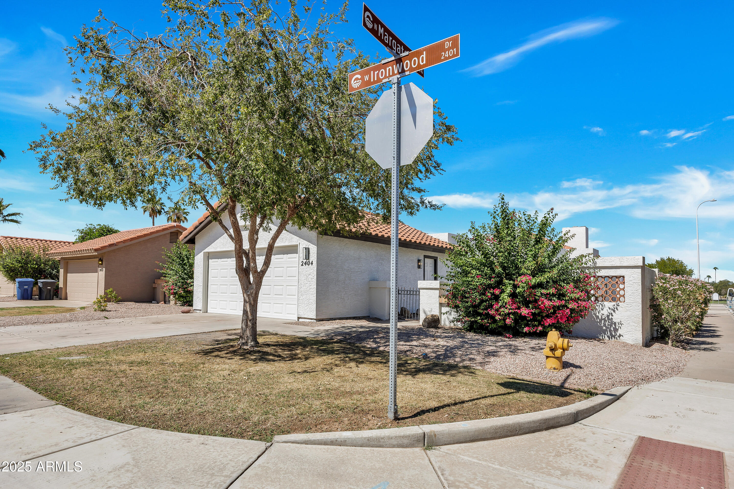 2404 W IRONWOOD Drive