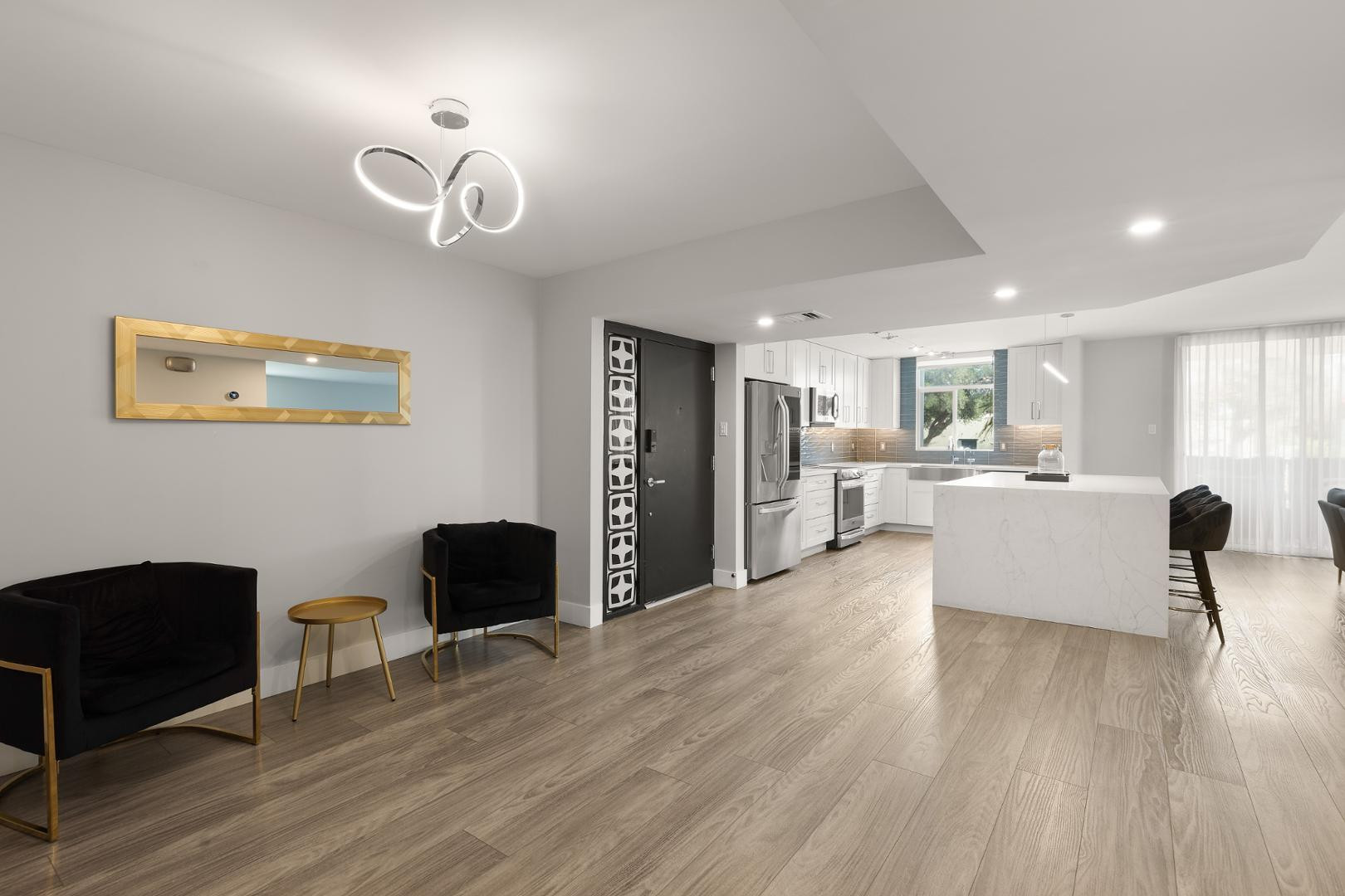 6502 N Central Avenue Unit A103