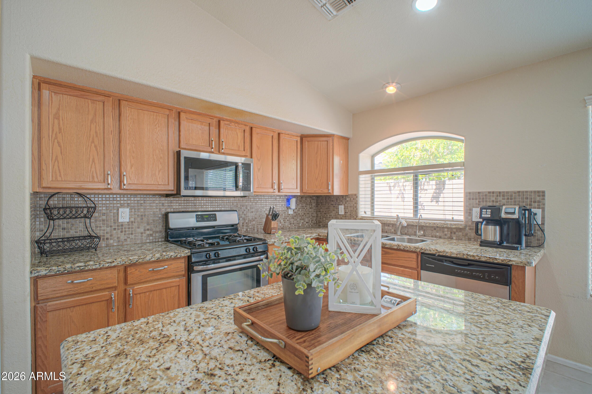 42539 W BUNKER Drive