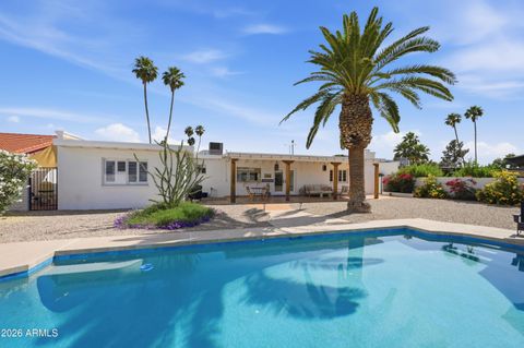 202 E SHARON Avenue Phoenix AZ 85022