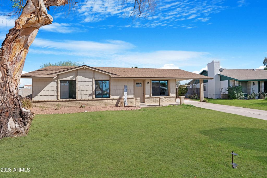 Photo of 2573 E Commonwealth Circle, Chandler, AZ 85225 (MLS # 6985141)