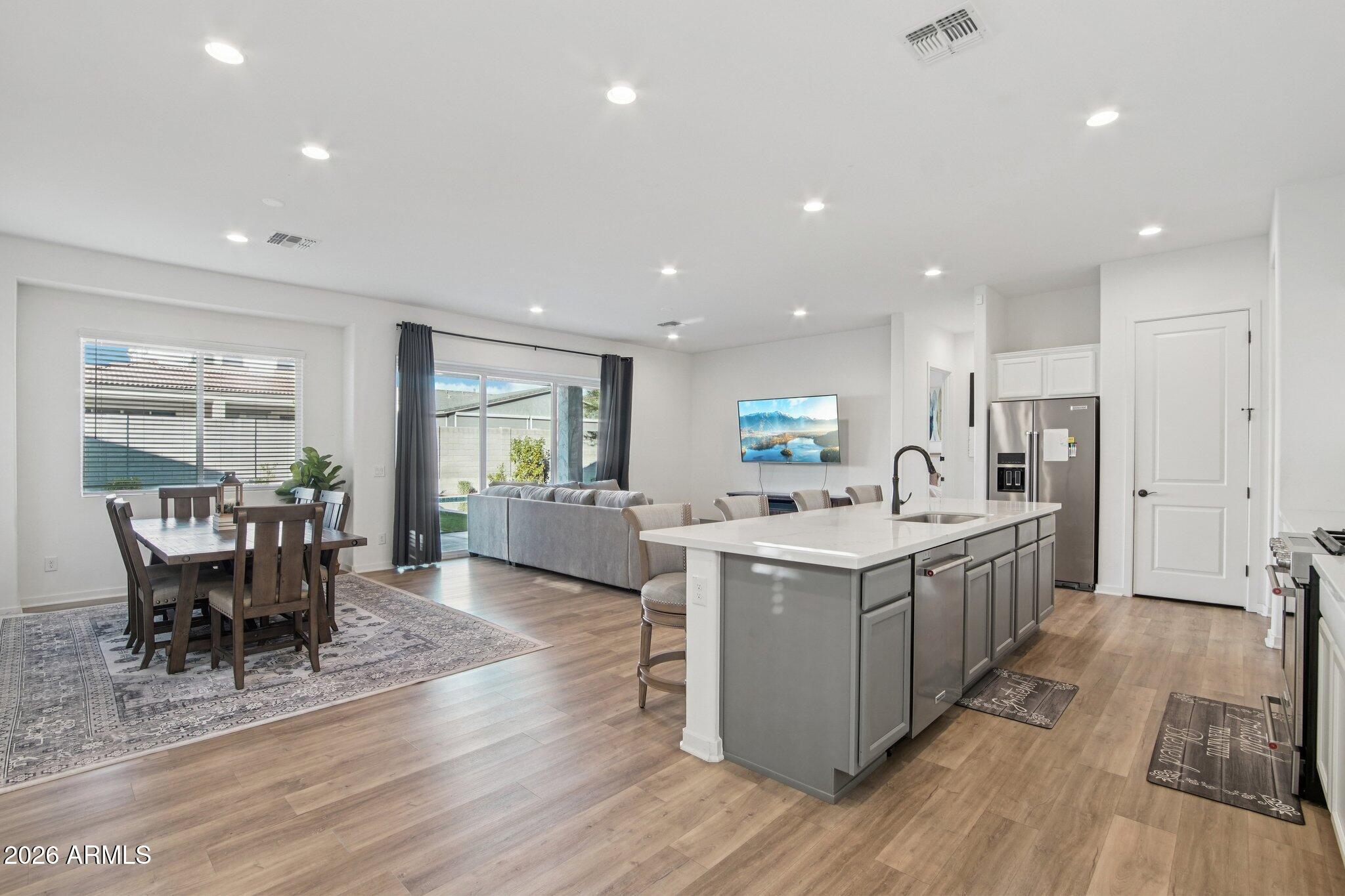 19770 W MONTECITO Avenue