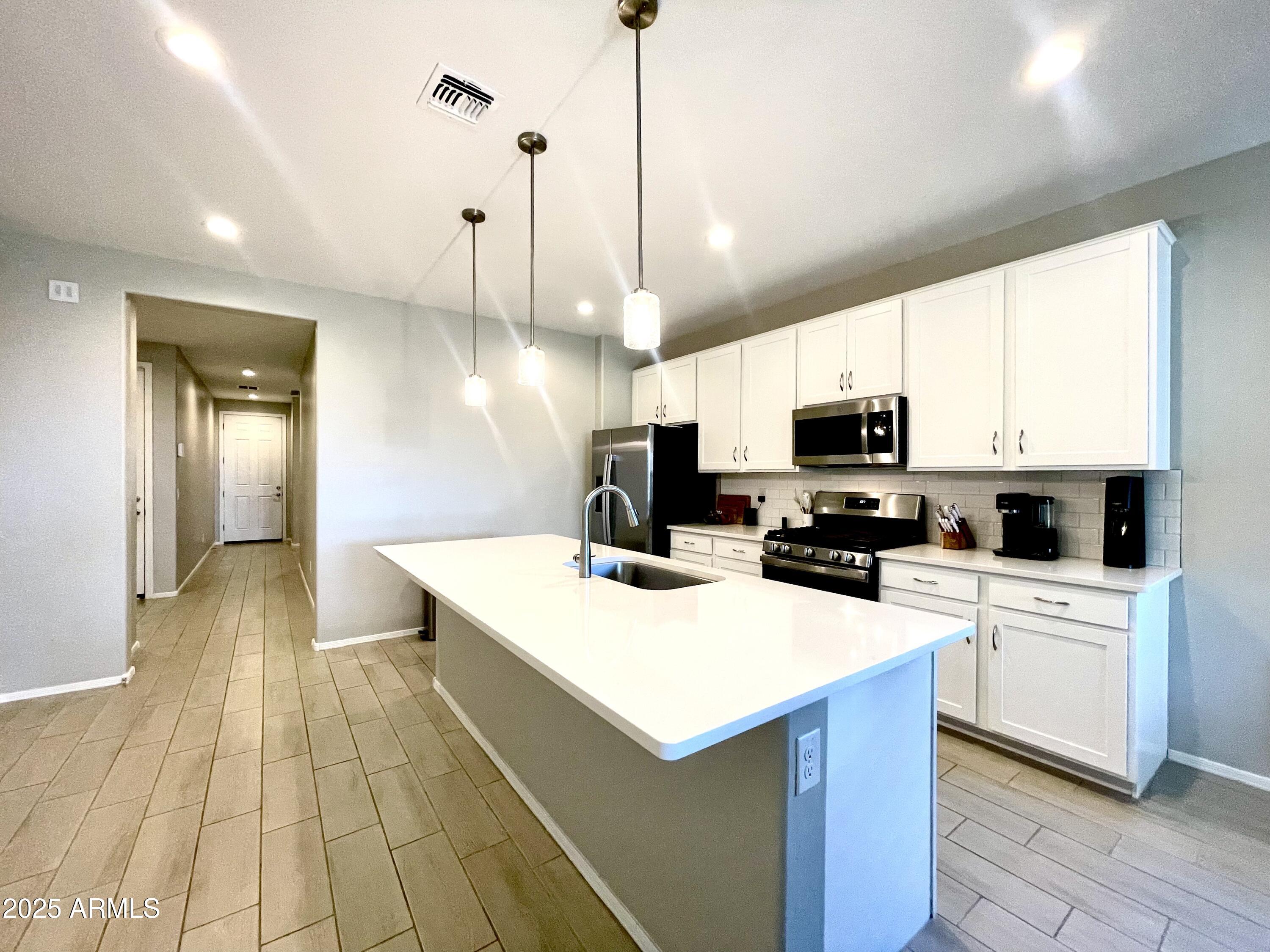 17829 W RED FOX Road