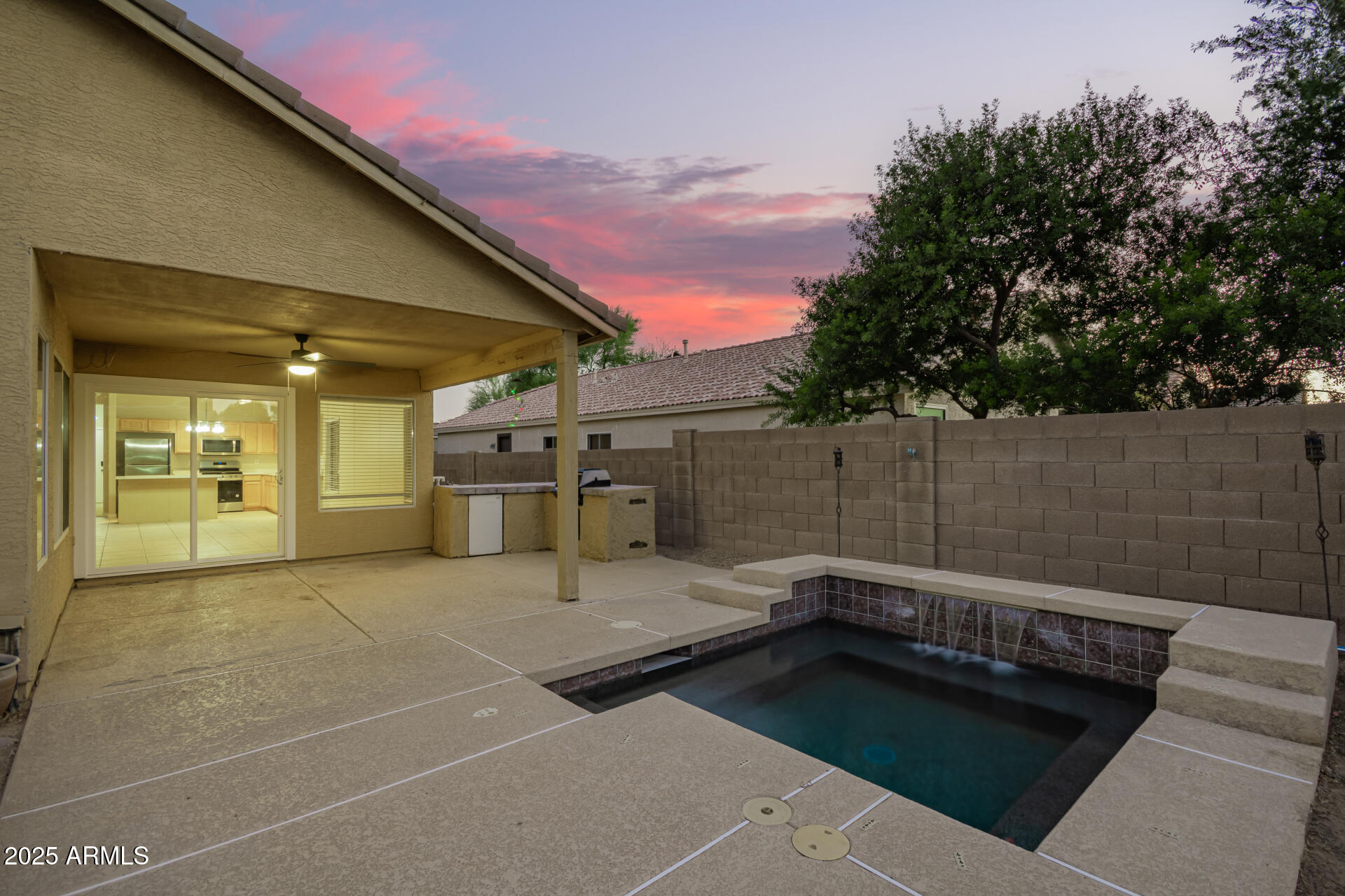 6772 W BUCKSKIN Trail