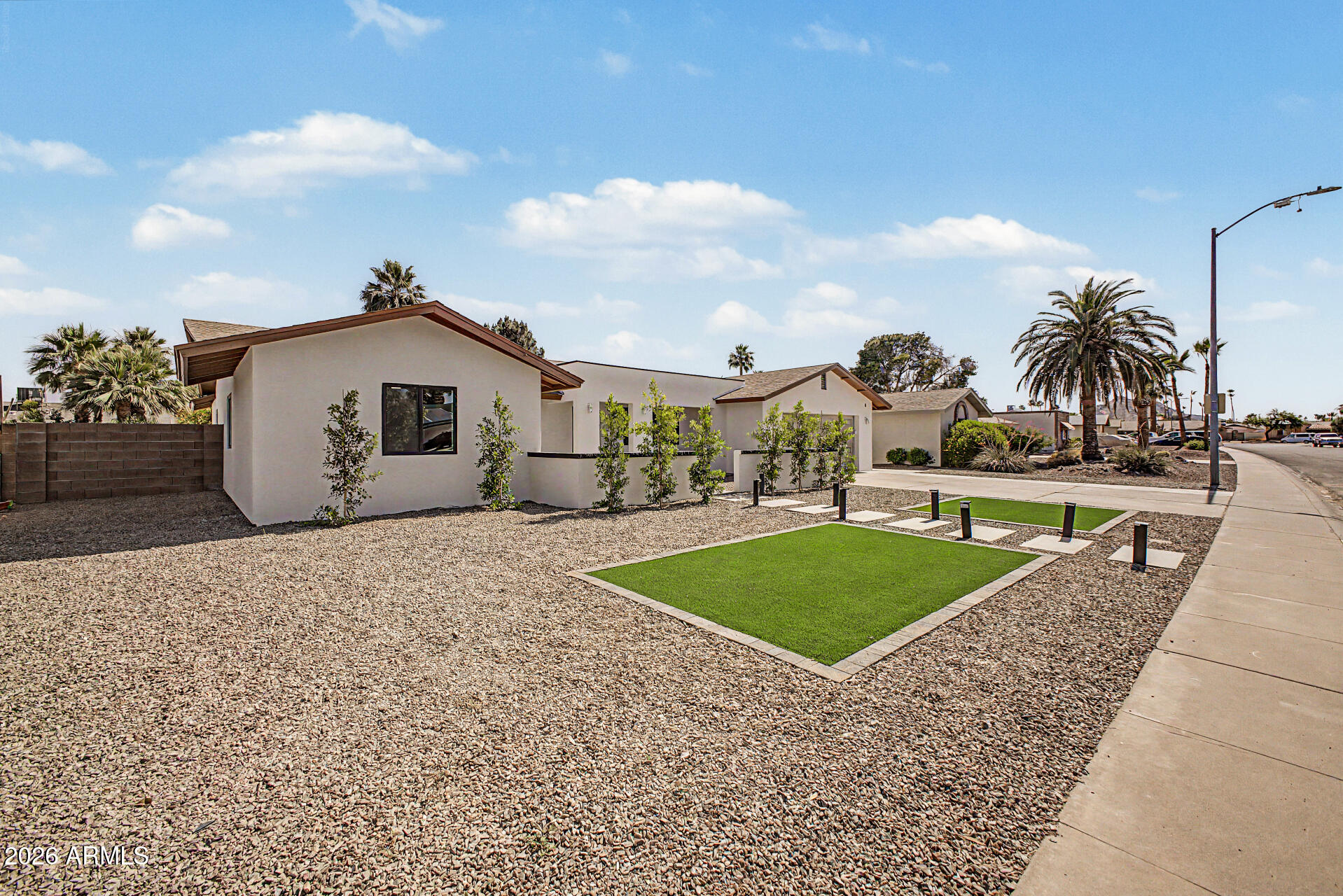 3127 E ALTADENA Avenue