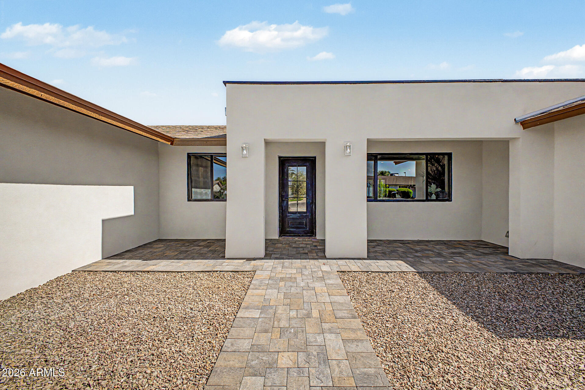 3127 E ALTADENA Avenue