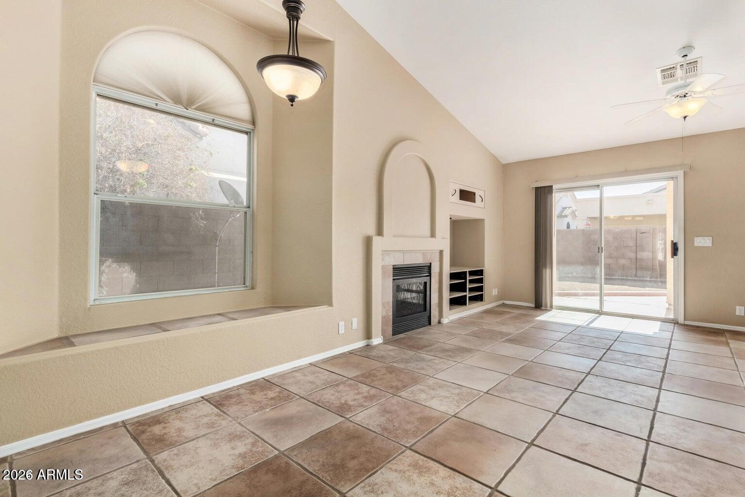 851 W SARAGOSA Street W