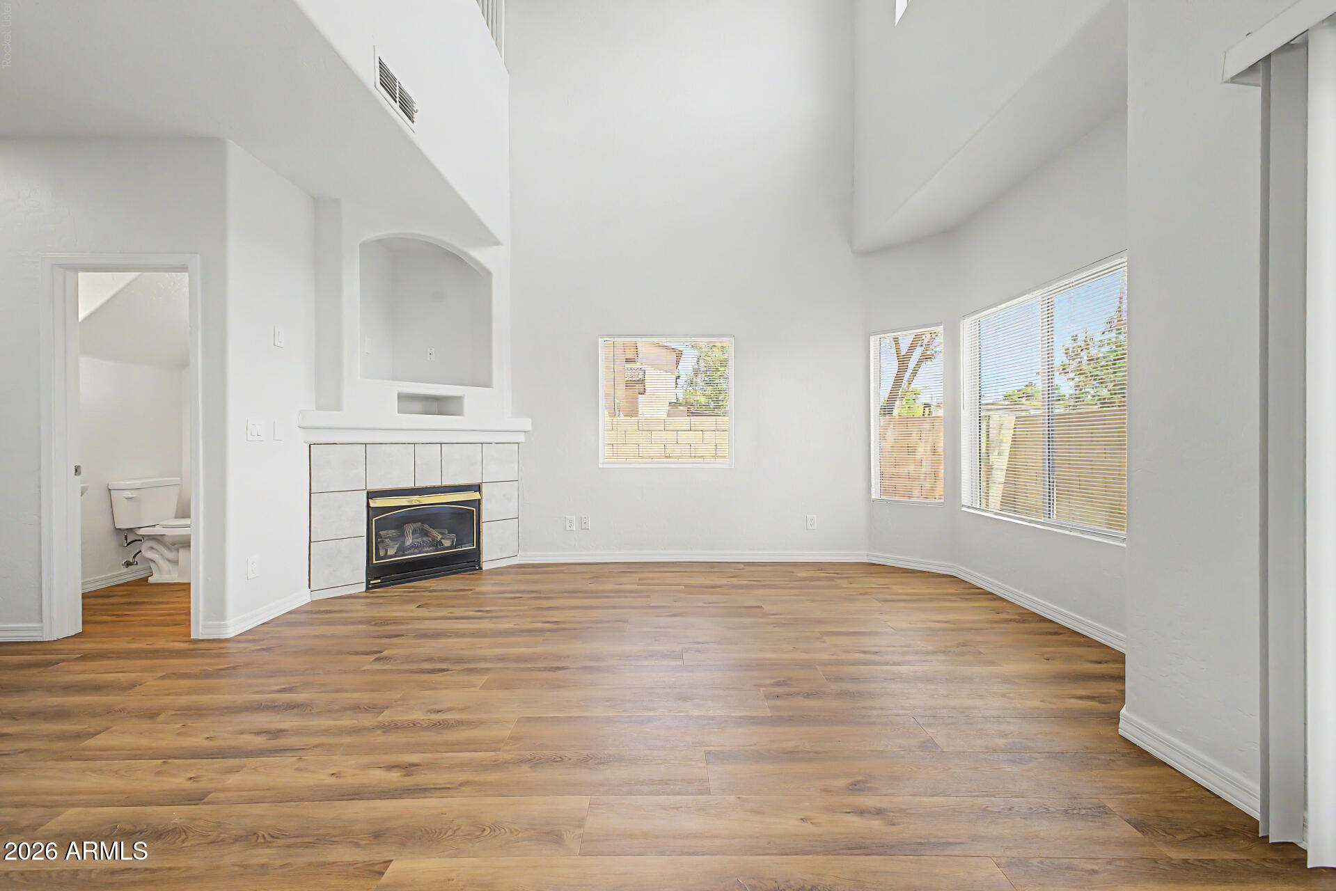 3831 W OREGON Avenue