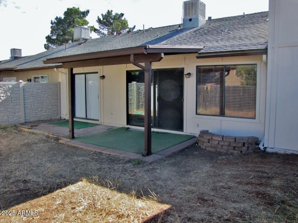 LONDON SQUARE - Residential Lease