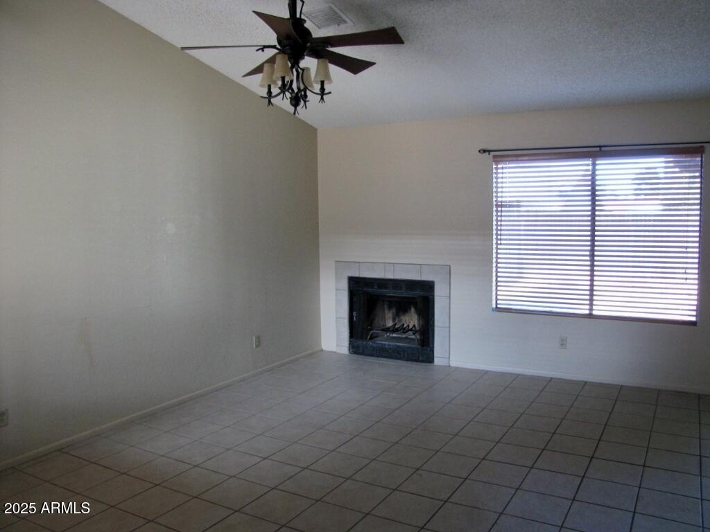 LONDON SQUARE - Residential Lease