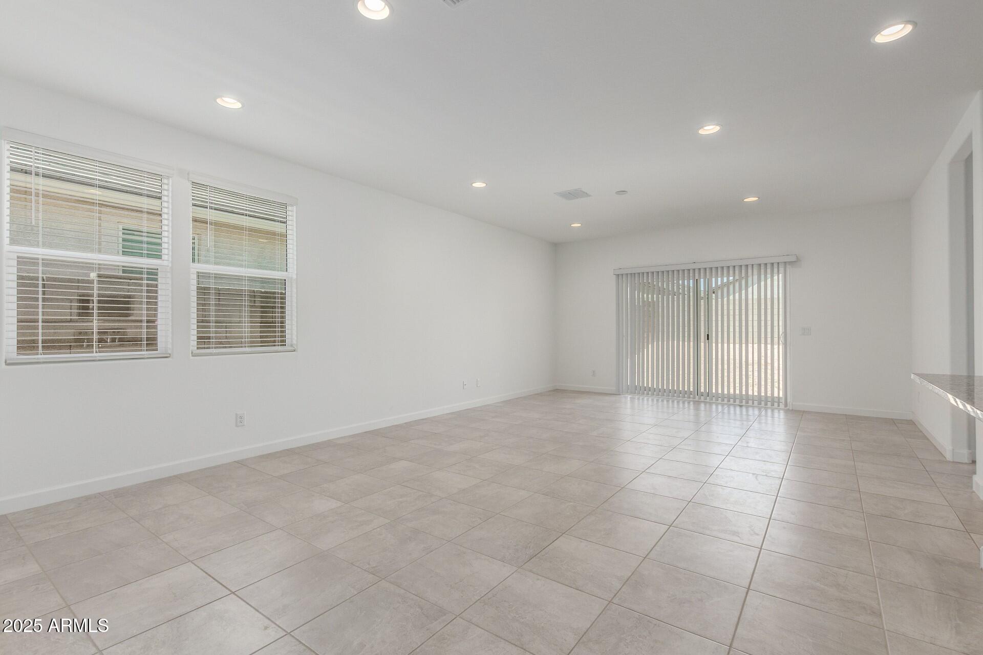 8222 W CLEMENTE Way