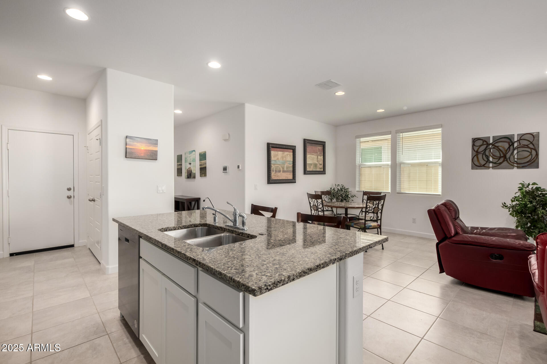 8222 W CLEMENTE Way