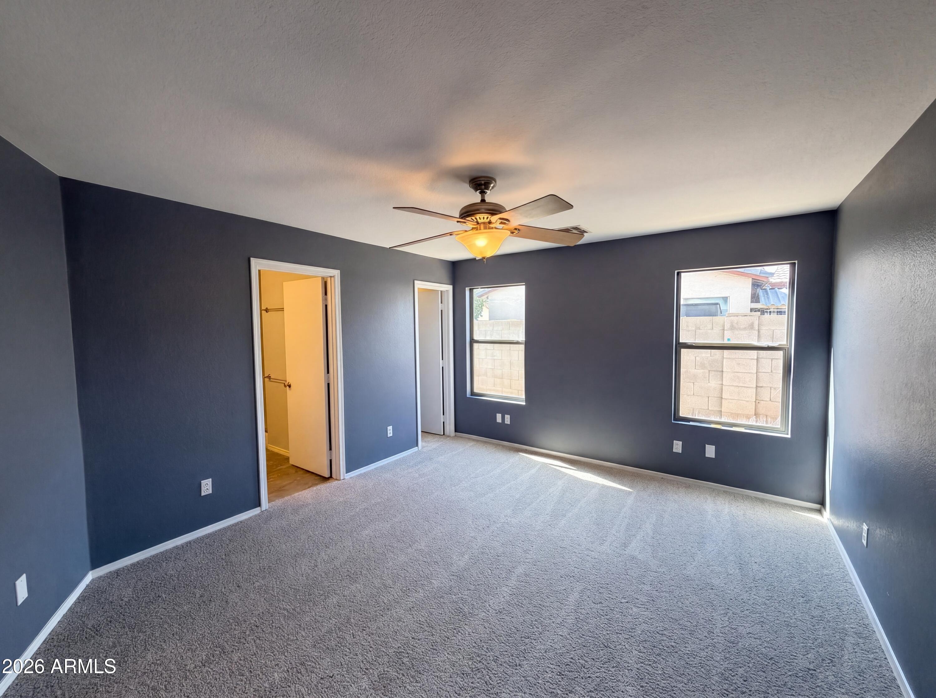 727 E MAHONEY Circle