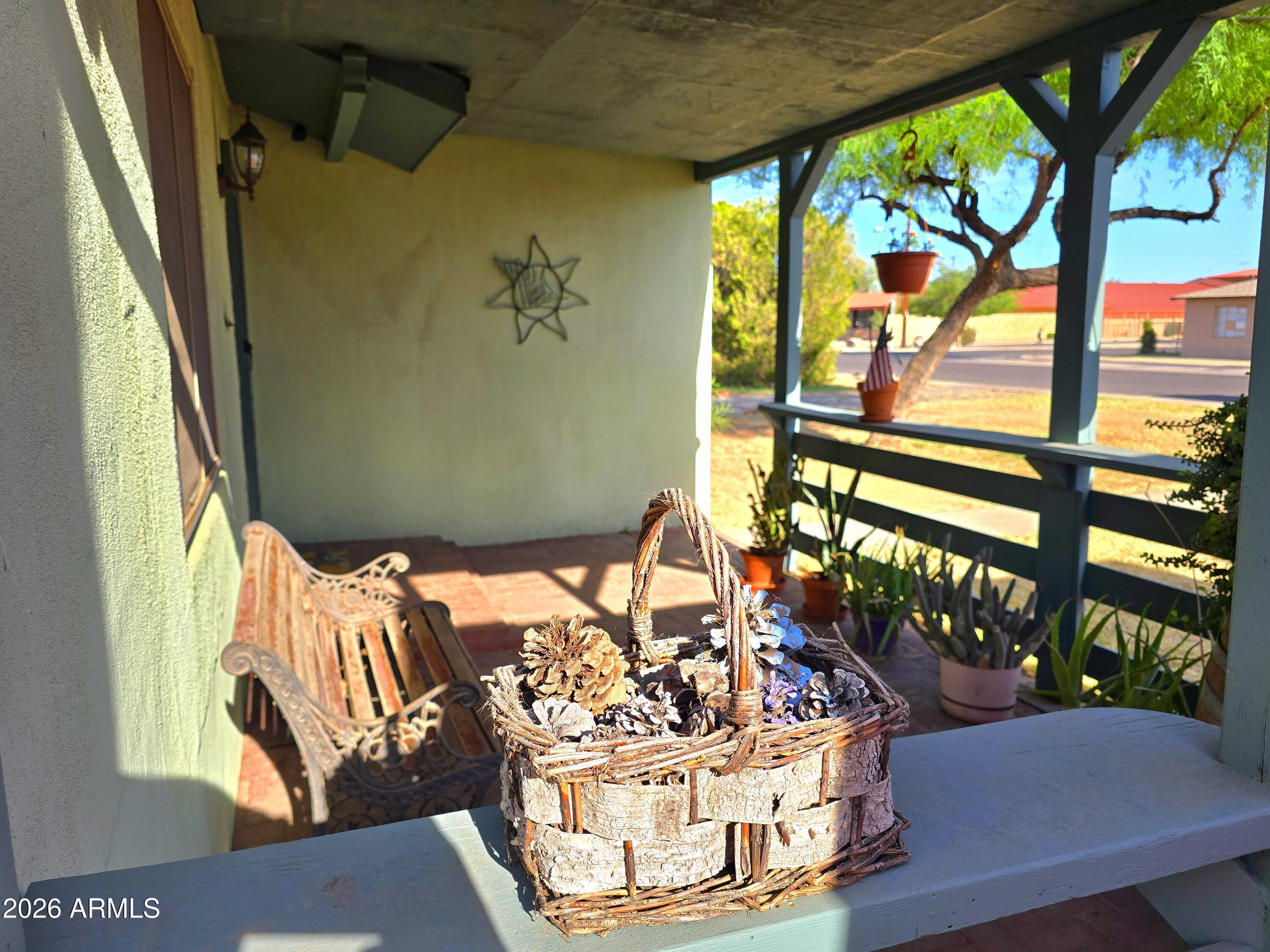 1306 W CLARENDON Avenue