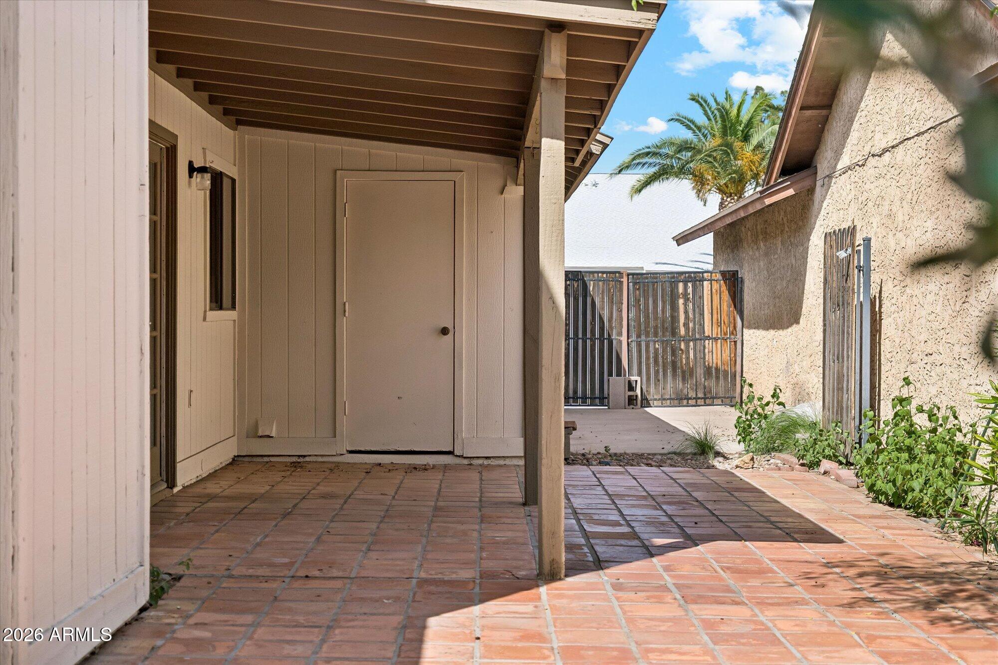 1545 W JAVELINA Avenue